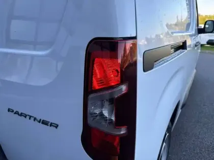 Photo 12 Peugeot Partner  FOURGON M 650 KG BLUEHDI 100 S&S BVM6