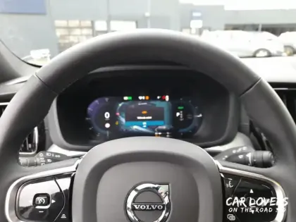 Photo 10 Volvo Xc60  T6 AWD Hybride rechargeable 253 ch+145 ch Geartronic 8