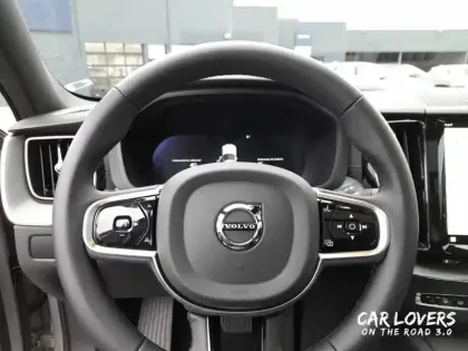 Photo 8 Volvo Xc60  T6 AWD Hybride rechargeable 253 ch+145 ch Geartronic 8