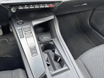 Photo 39 Peugeot 308  BlueHDi 130ch S&S EAT8