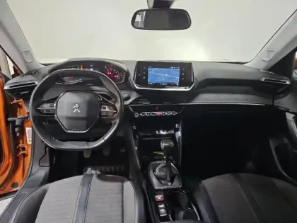 Photo 13 Peugeot 2008  1.2 PureTech 130ch S&S Allure 7cv