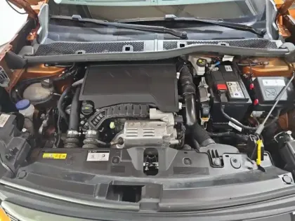 Photo 9 Peugeot 2008  1.2 PureTech 130ch S&S Allure 7cv