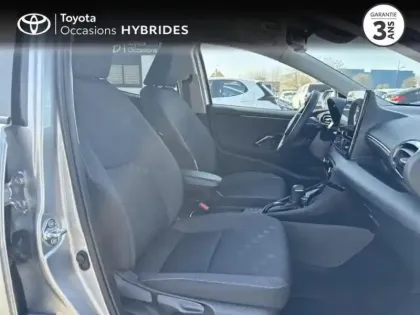 Photo 29 Toyota Yaris  116h Design 5p MC24