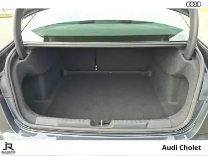 Photo 36 Audi A3  Berline 35 TFSI Mild Hybrid 150 S tronic 7