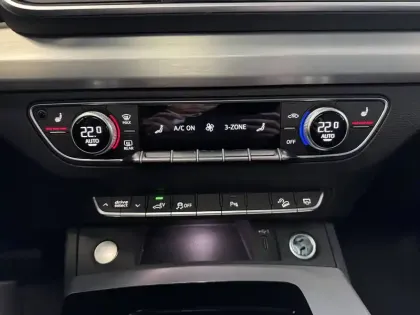 Photo 25 Audi Q5  50 TFSIe 299 S tronic 7 Quattro