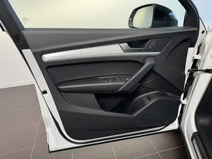 Photo 9 Audi Q5  50 TFSIe 299 S tronic 7 Quattro