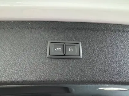 Photo 15 Audi Q5  50 TFSIe 299 S tronic 7 Quattro