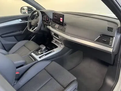 Photo 8 Audi Q5  50 TFSIe 299 S tronic 7 Quattro