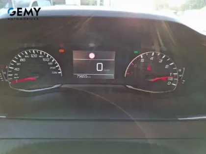 Photo 11 Peugeot 2008  PureTech 100 S&S BVM6