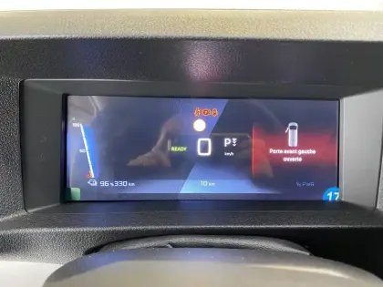 Photo 35 Peugeot Expert E- FGN M ELECTRIQUE 100KWH 136CH BATTERIE 75 KWH