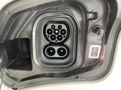 Photo 32 Peugeot Expert E- FGN M ELECTRIQUE 100KWH 136CH BATTERIE 75 KWH