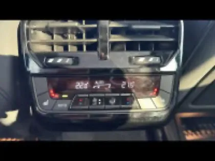 Photo 27 BMW Ix  xDrive40 326ch