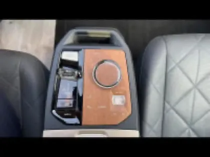 Photo 28 BMW Ix  xDrive40 326ch