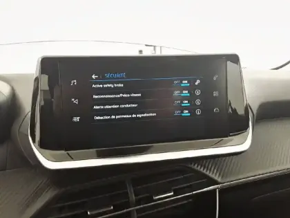 Photo 17 Peugeot 208  PureTech 100 S&S EAT8