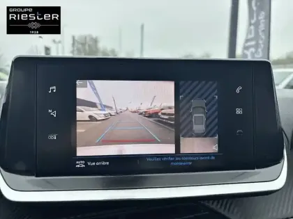 Photo 18 Peugeot 2008  PureTech 100 S&S BVM6