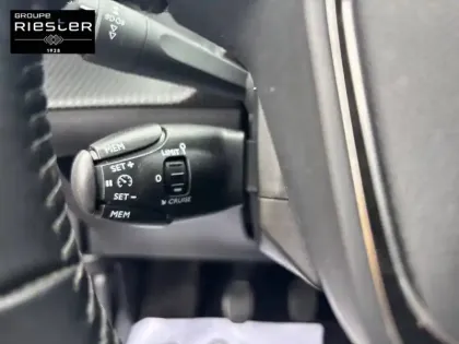 Photo 14 Peugeot 2008  PureTech 100 S&S BVM6