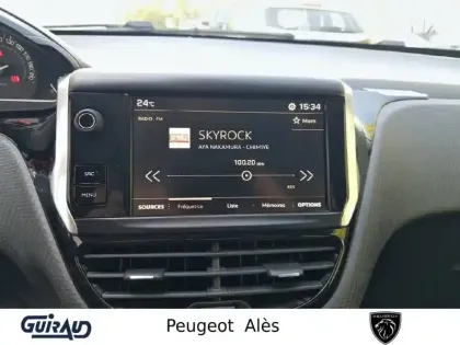 Photo 81 Peugeot 2008  PureTech 82ch BVM5