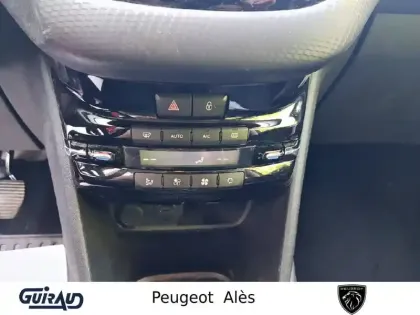 Photo 80 Peugeot 2008  PureTech 82ch BVM5