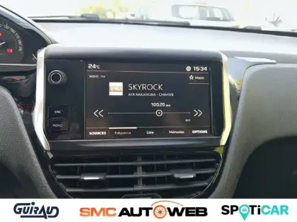 Photo 37 Peugeot 2008  PureTech 82ch BVM5