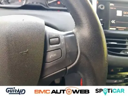 Photo 60 Peugeot 2008  PureTech 82ch BVM5