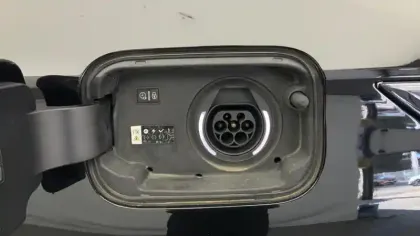 Photo 10 DS DS 7 DS7 Crossback Hybride E-Tense 225 EAT8 Louvre