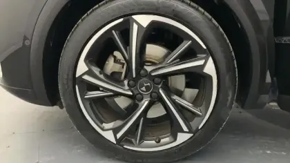 Photo 14 DS DS 7 DS7 Crossback Hybride E-Tense 225 EAT8 Louvre