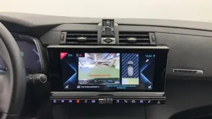 Photo 23 DS DS 7 DS7 Crossback Hybride E-Tense 225 EAT8 Louvre