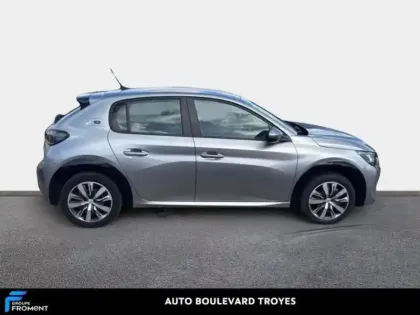 Photo 18 Peugeot 208  e- 136ch Active