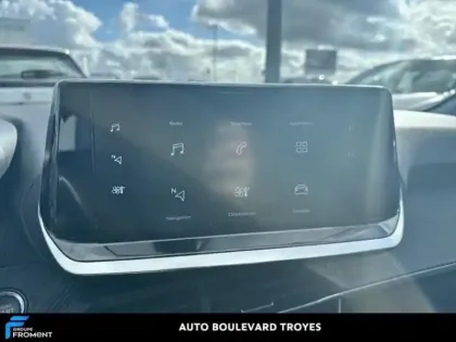 Photo 29 Peugeot 208  e- 136ch Active