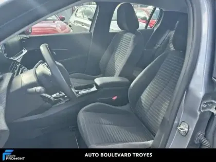 Photo 25 Peugeot 208  e- 136ch Active