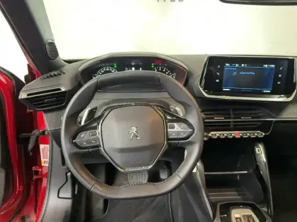 Photo 30 Peugeot 2008  PureTech 130 S&S EAT8