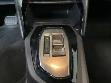 Photo 26 Peugeot 2008  PureTech 130 S&S EAT8