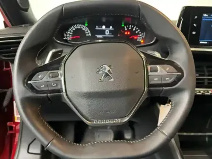 Photo 49 Peugeot 2008  PureTech 130 S&S EAT8