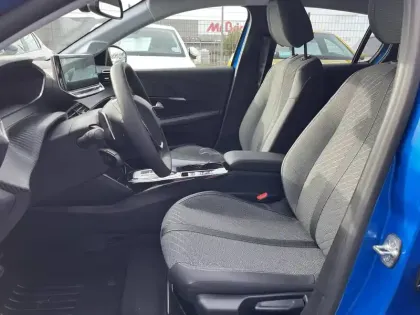 Photo 43 Peugeot 208  Hybrid 100 e-DCS6