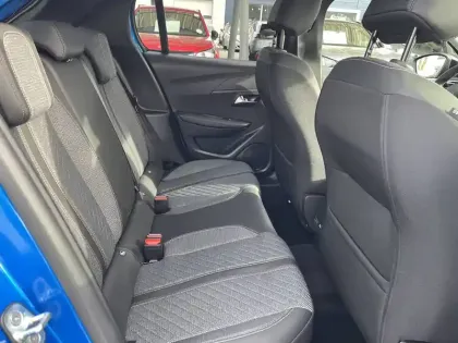 Photo 47 Peugeot 208  Hybrid 100 e-DCS6
