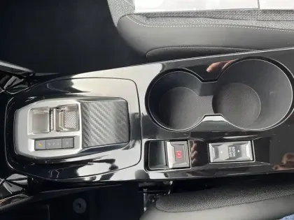Photo 64 Peugeot 208  Hybrid 100 e-DCS6