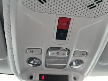 Photo 65 Peugeot 208  Hybrid 100 e-DCS6