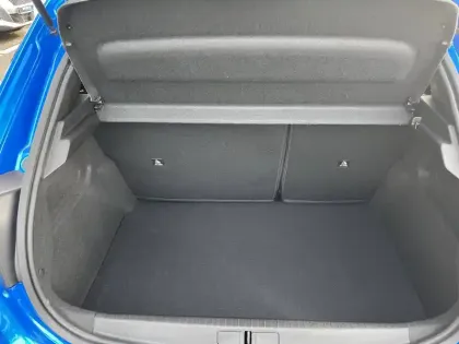 Photo 42 Peugeot 208  Hybrid 100 e-DCS6
