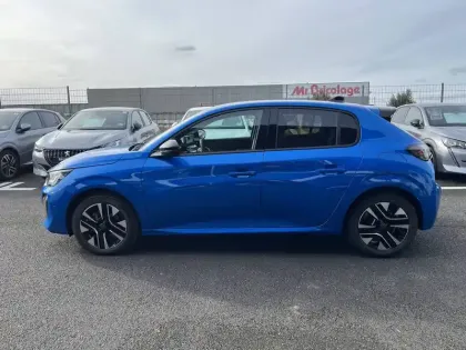 Photo 40 Peugeot 208  Hybrid 100 e-DCS6