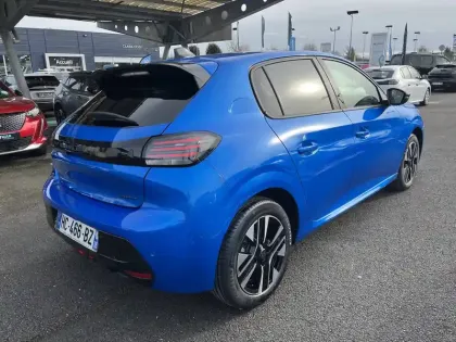 Photo 37 Peugeot 208  Hybrid 100 e-DCS6