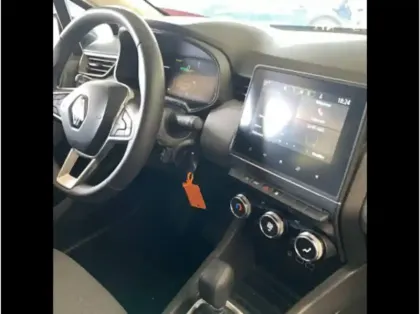 Photo 16 Renault Clio  E-Tech full hybrid 145 GSR2