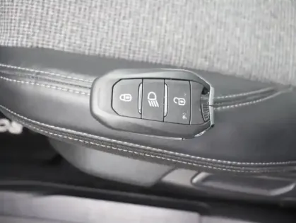 Photo 14 Peugeot 3008  1.2 PureTech 130ch Allure S&S