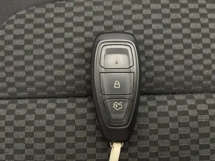 Photo 50 Ford Fiesta  1.0 EcoBoost 155 ch S&S mHEV BVM6