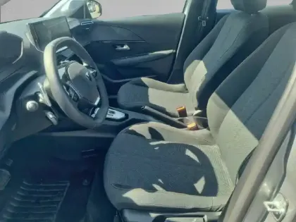 Photo 33 Peugeot 208  Hybrid 100 e-DCS6