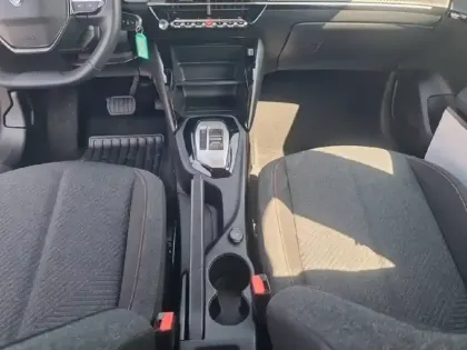 Photo 44 Peugeot 208  Hybrid 100 e-DCS6