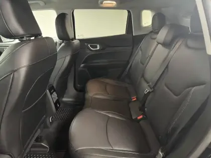 Photo 56 Jeep Compass Gén. II Ph2 NG Summit 5