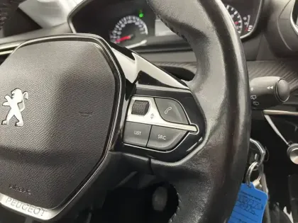 Photo 30 Peugeot 208  PureTech 100 S&S BVM6