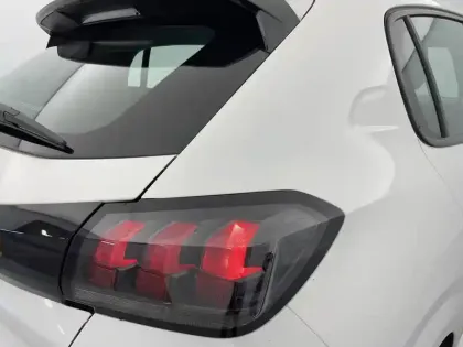 Photo 29 Peugeot 208  PureTech 100 S&S BVM6