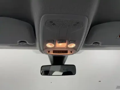 Photo 31 Peugeot 208  PureTech 100 S&S BVM6