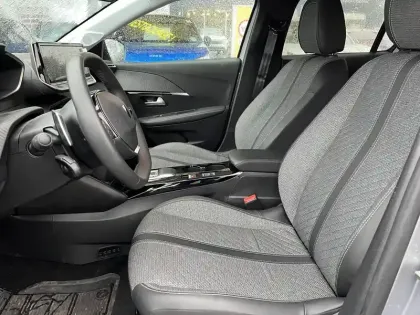 Photo 10 Peugeot 208  Hybrid 100 e-DCS6